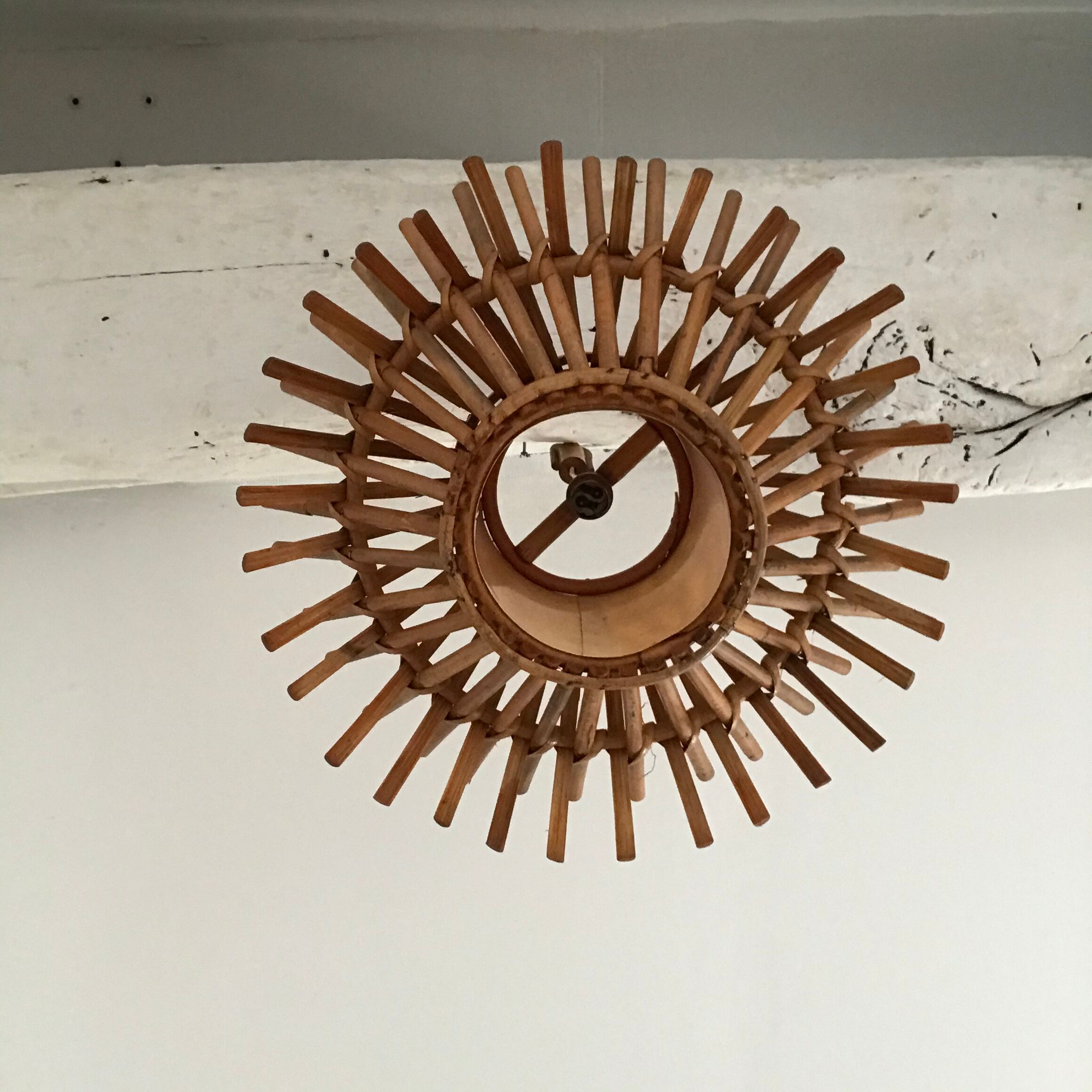 Vintage rattan suspension