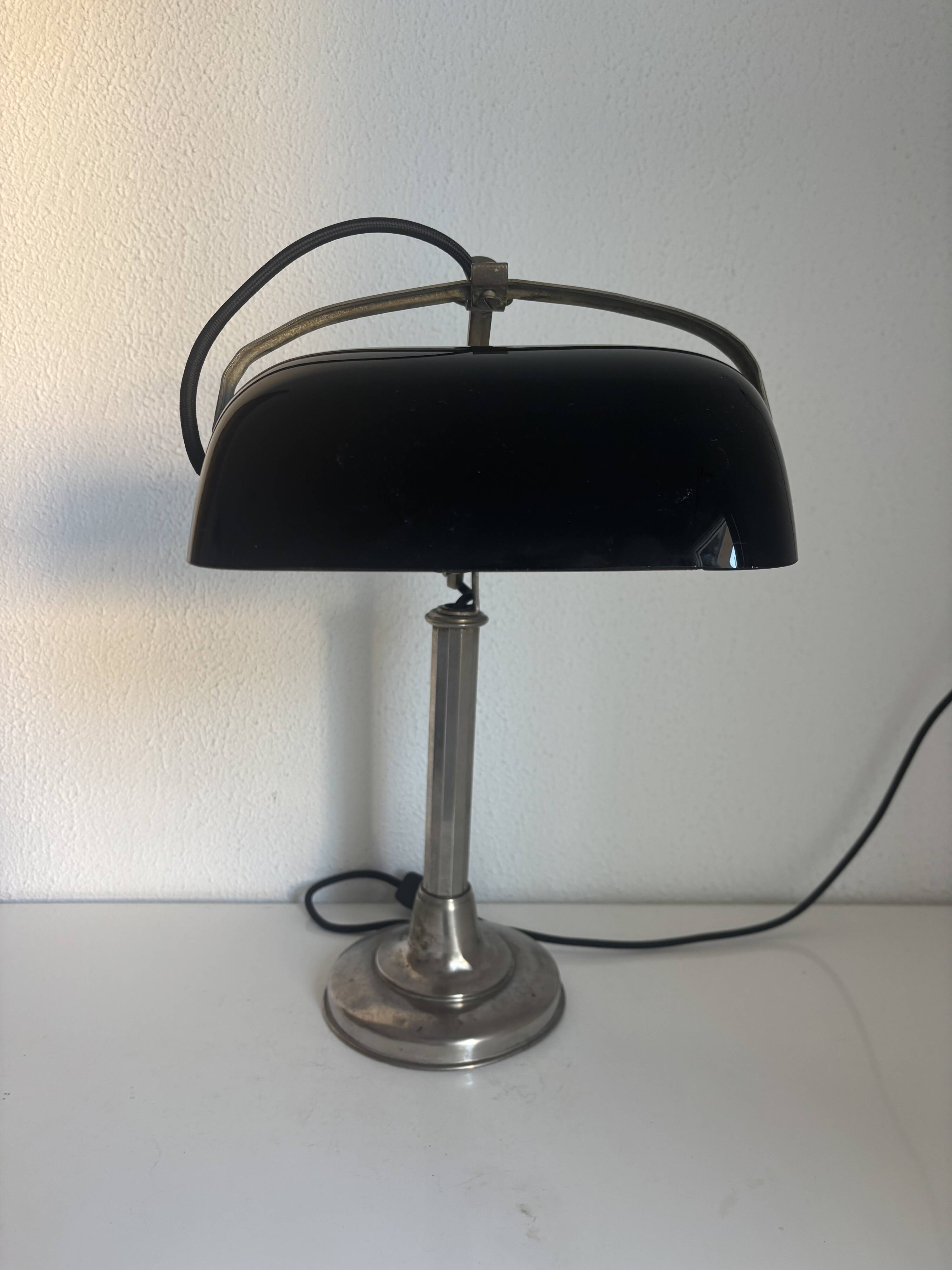 Lampe vintage 1930 Pirouett Art Déco opaline noire - 45 cm