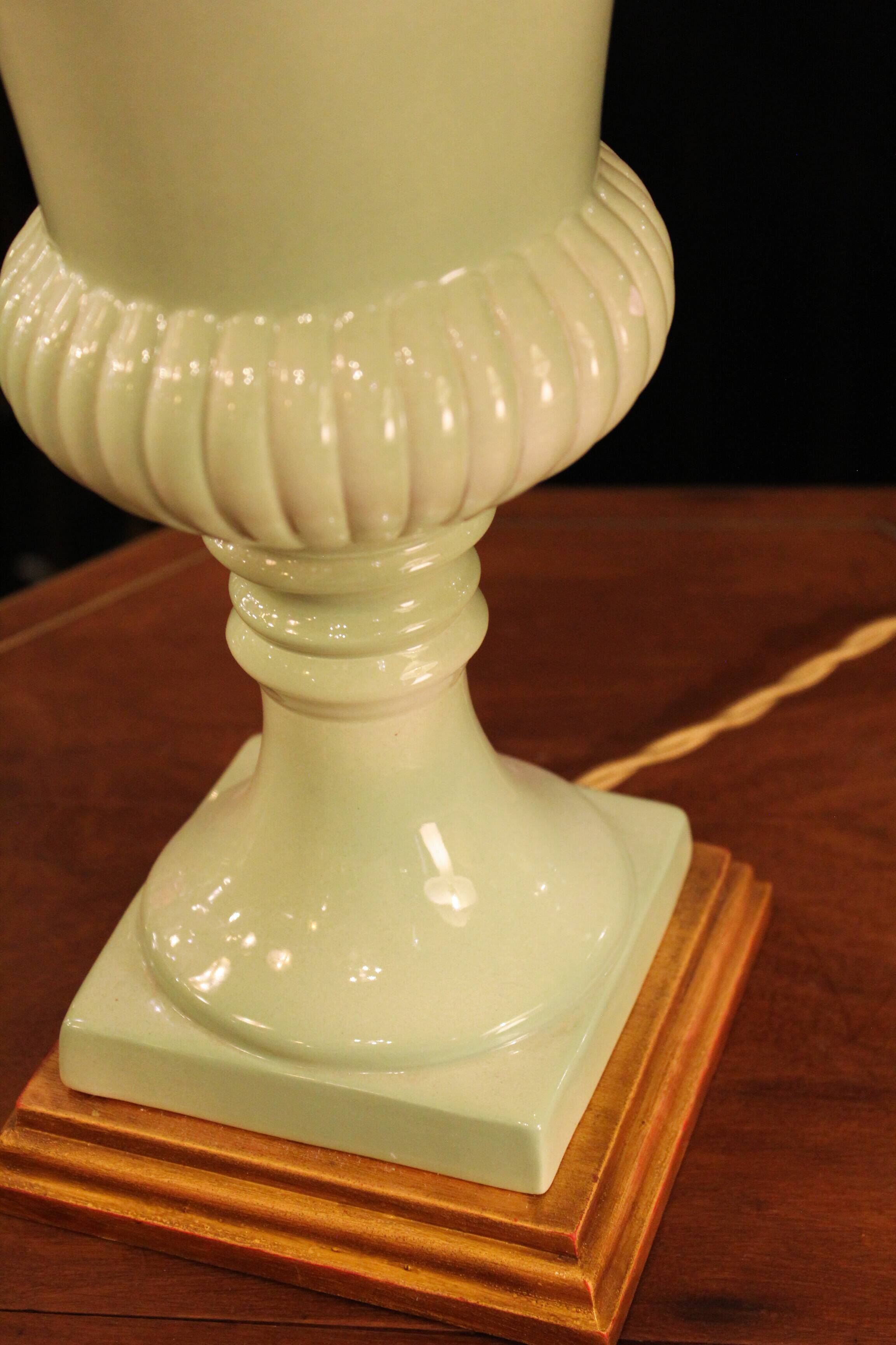 Lampe verte claire de Manises