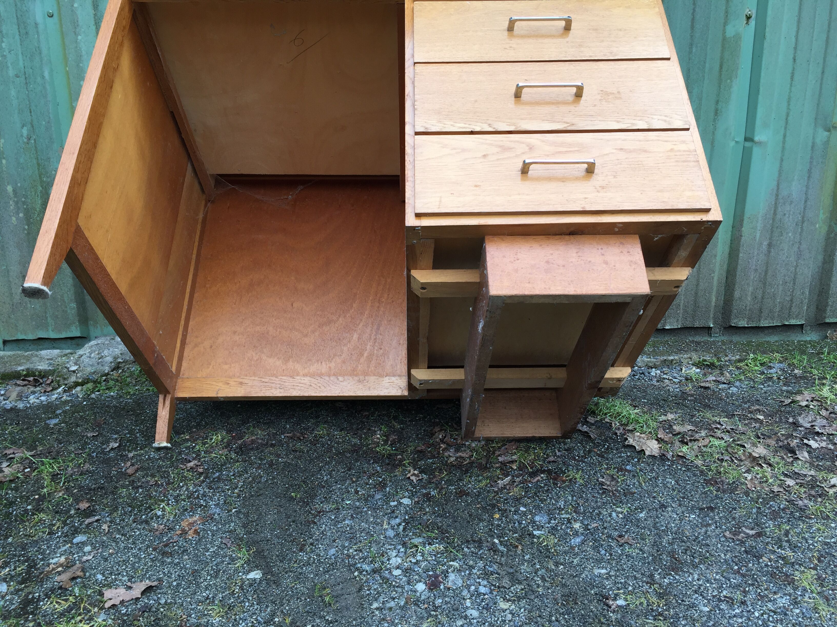 Vintage oak desk with 5 drawers.