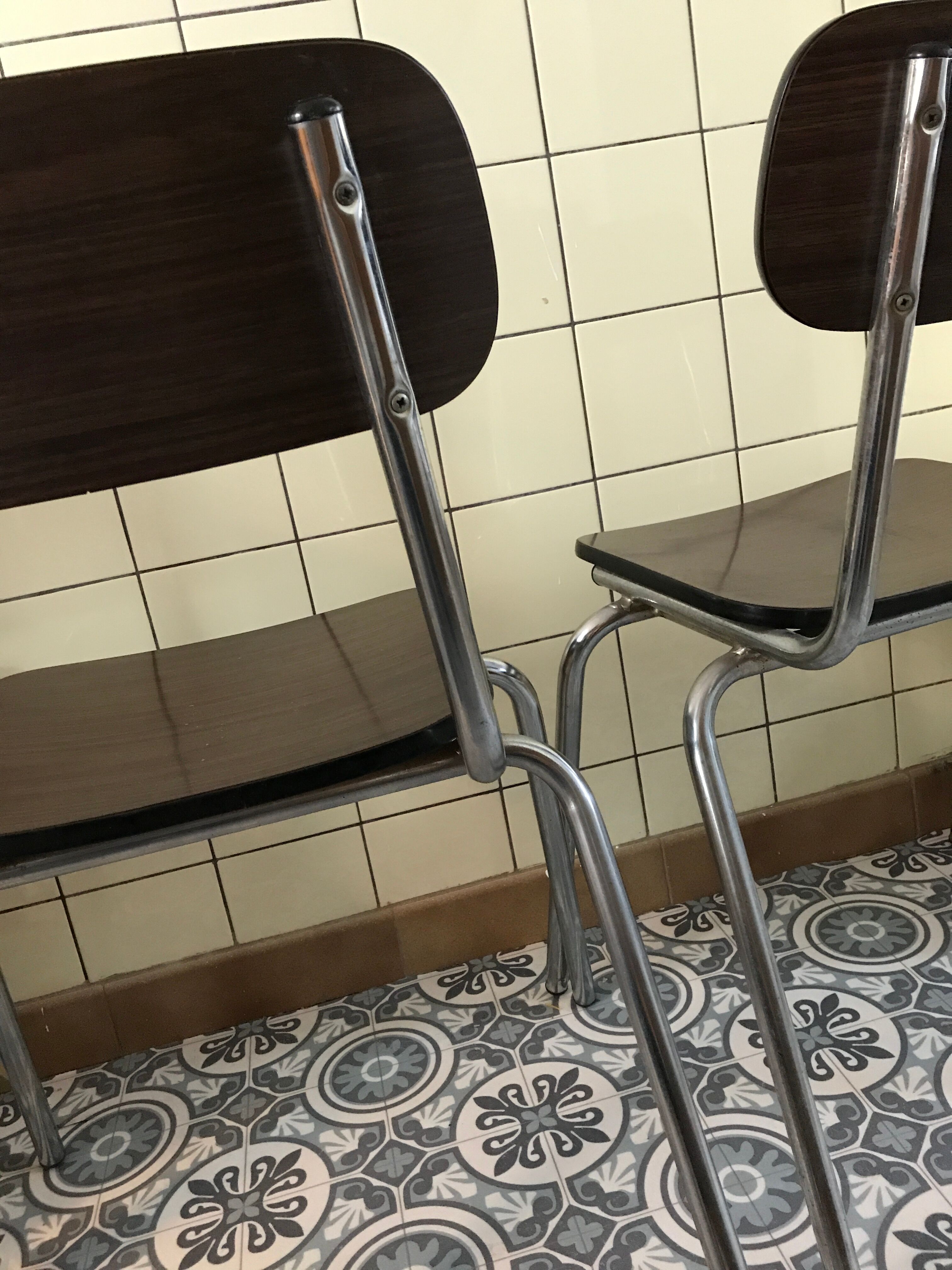 Set of 2 chairs in formica