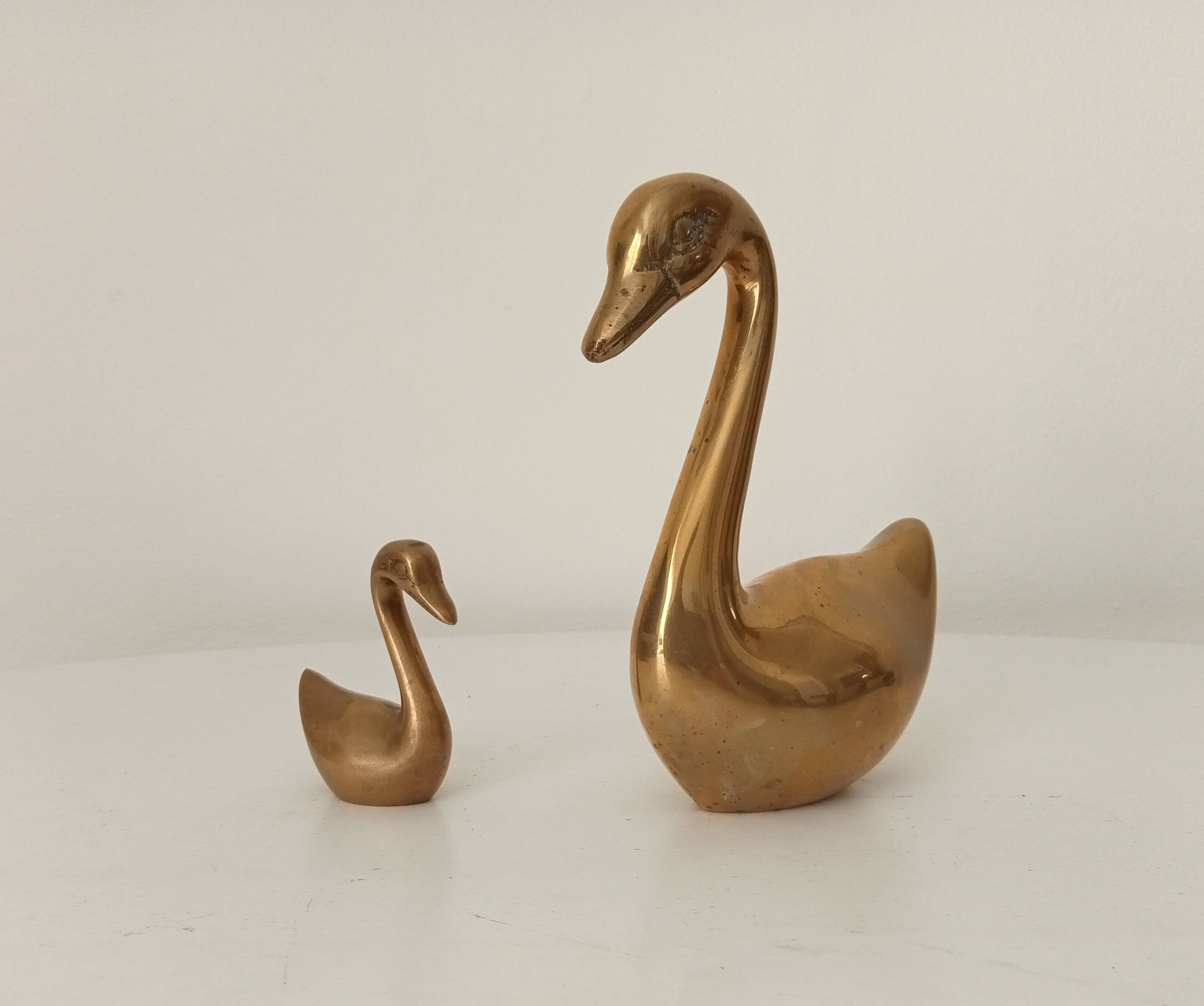 Large swan in solid gilded brass from the 50s