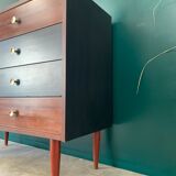 Dresser with tapered feet