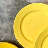 12 yellow earthenware dinner plates