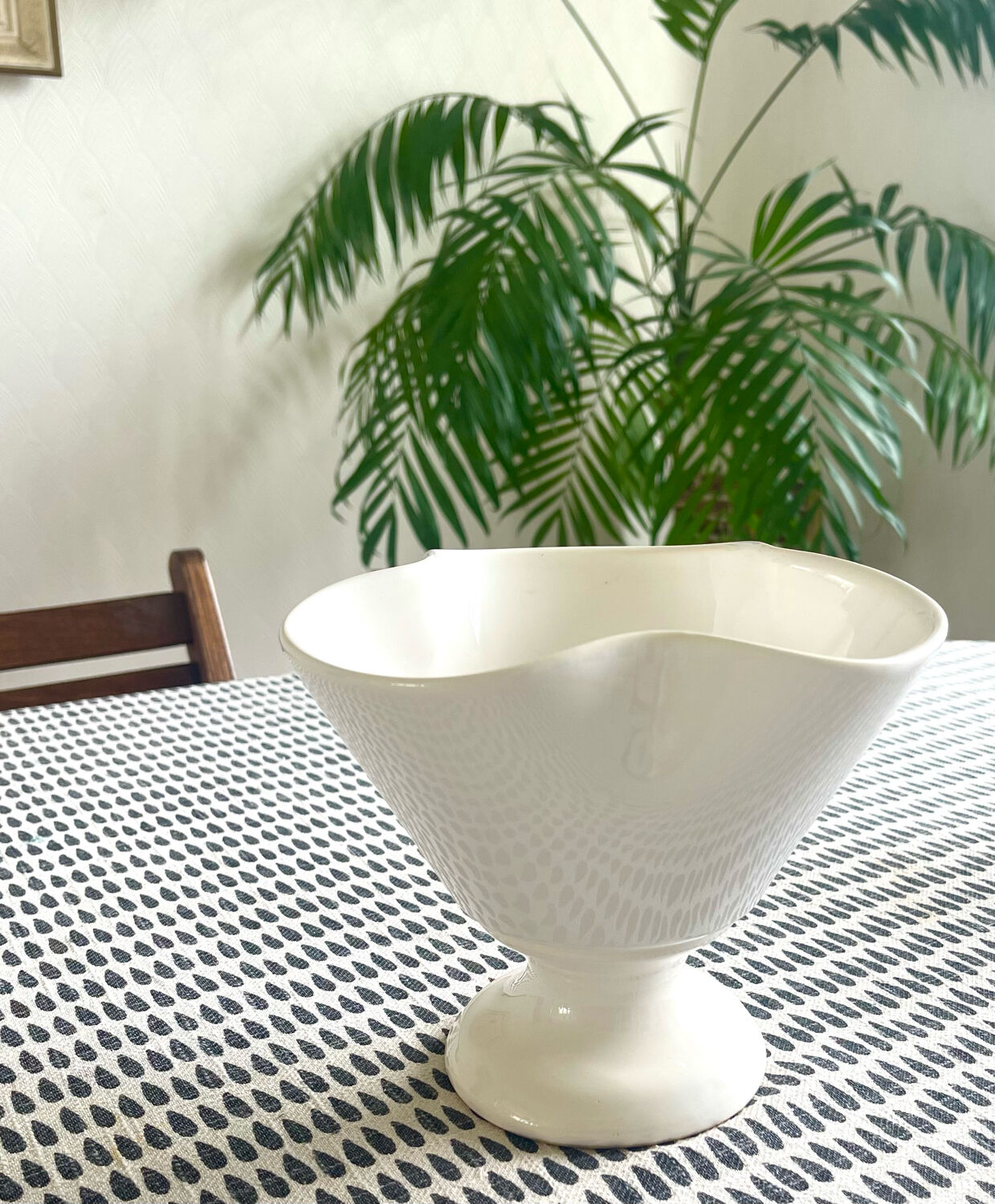 Porcelain cup