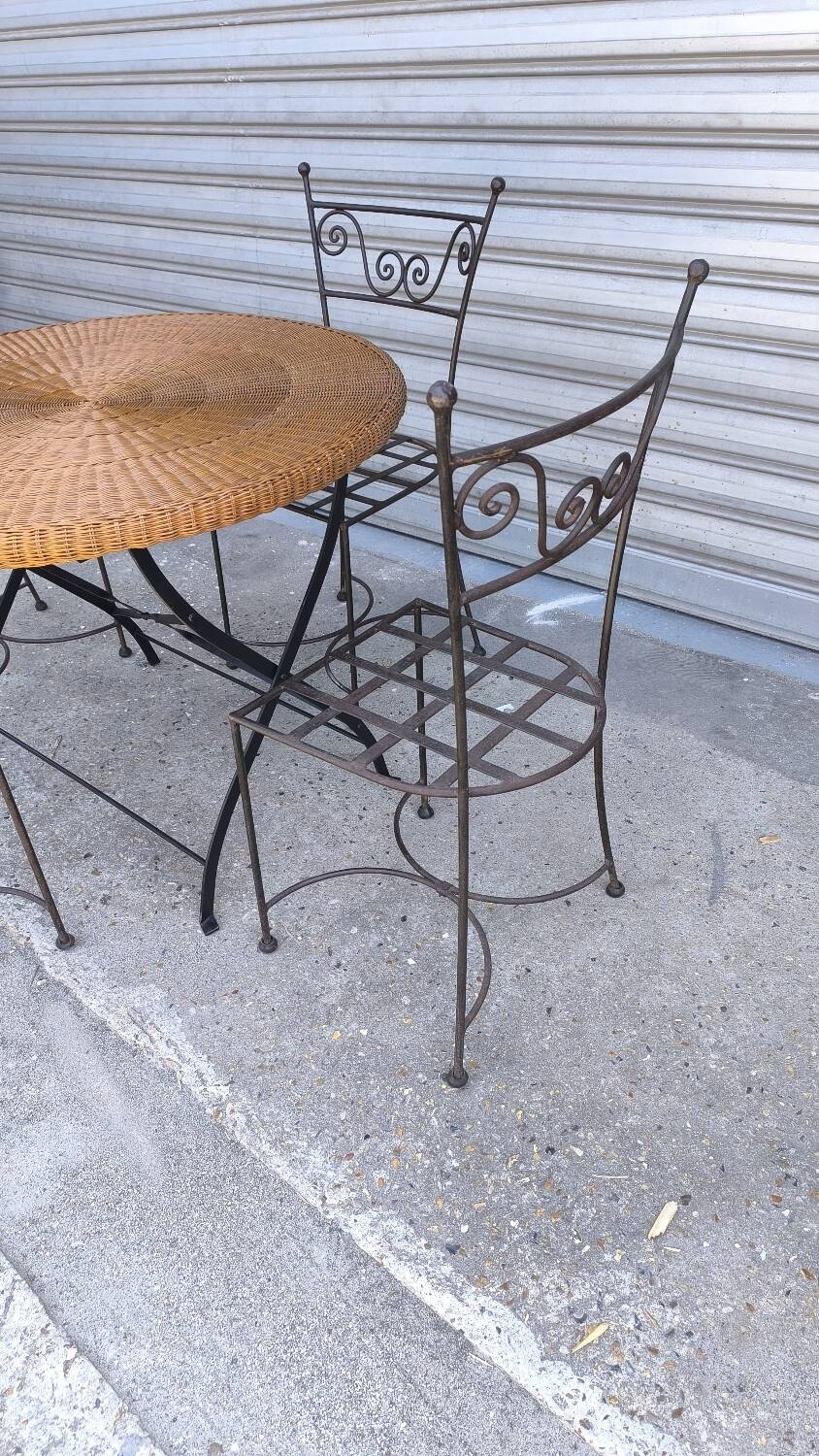 Salon de jardin en fer forgé et osier