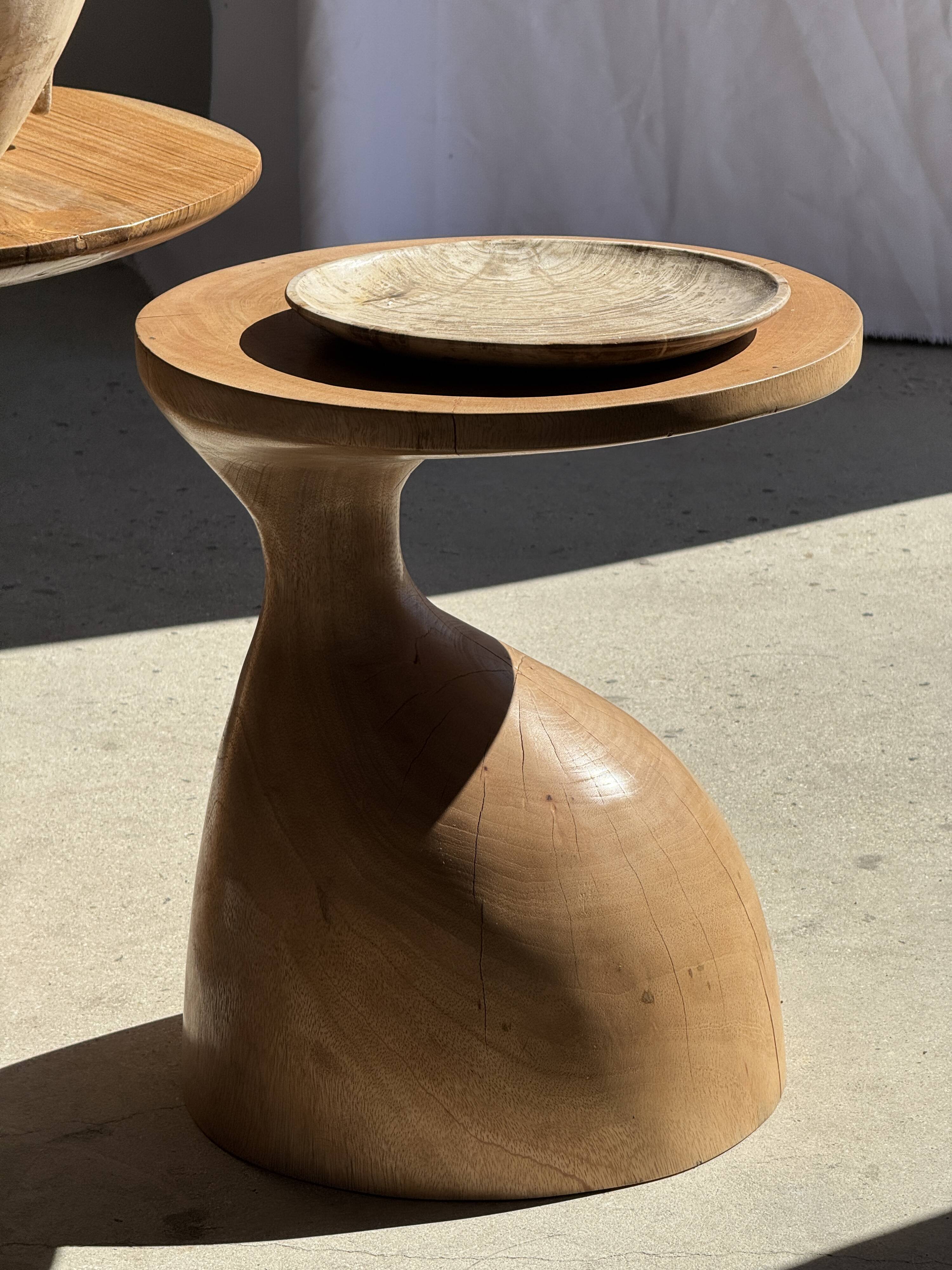 Sexy Neck - Solid wood (monoxyle) side table in natural colour H45