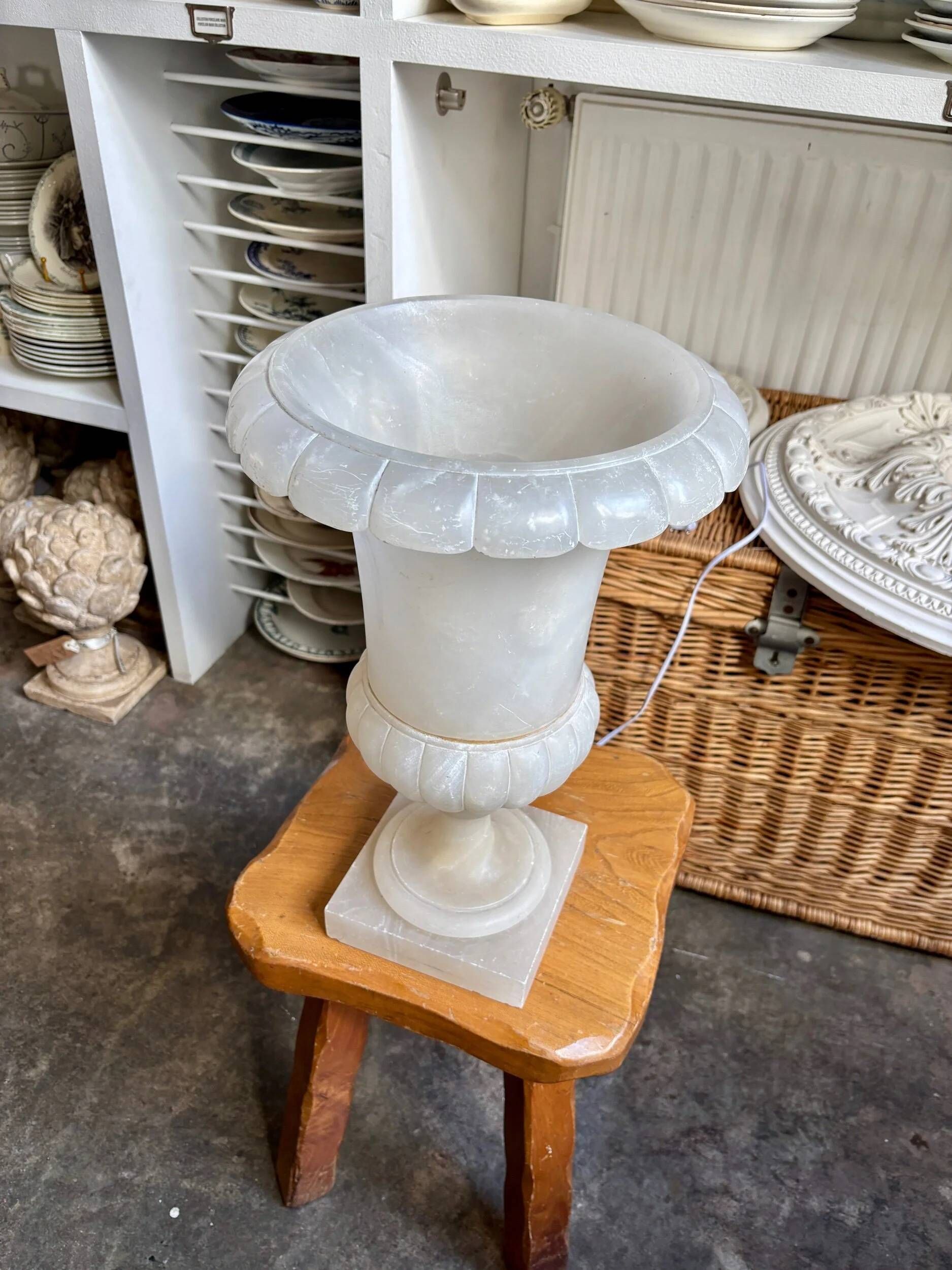 Lampe de table Médicis en albâtre