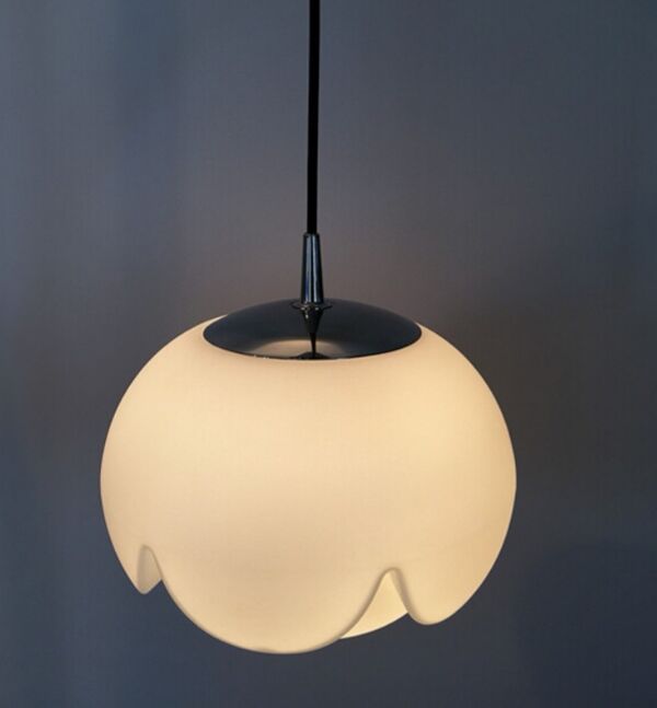 Suspension opaline fleur vintage Seerose De peill & Putzler, 1970