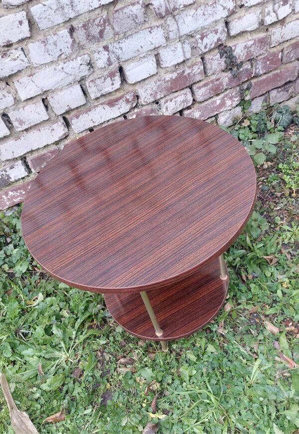 Table basse, d'appoint en formica et laiton