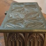 Box in bronze