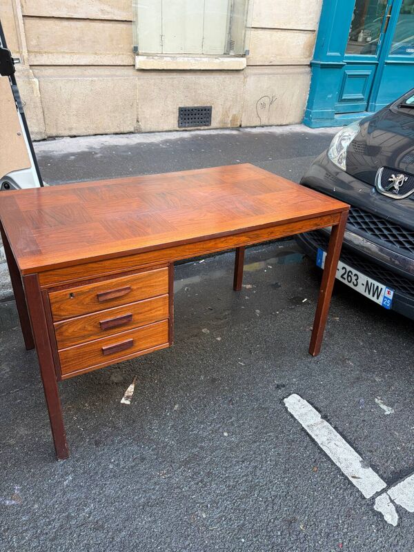 Bureau scandinave heggen