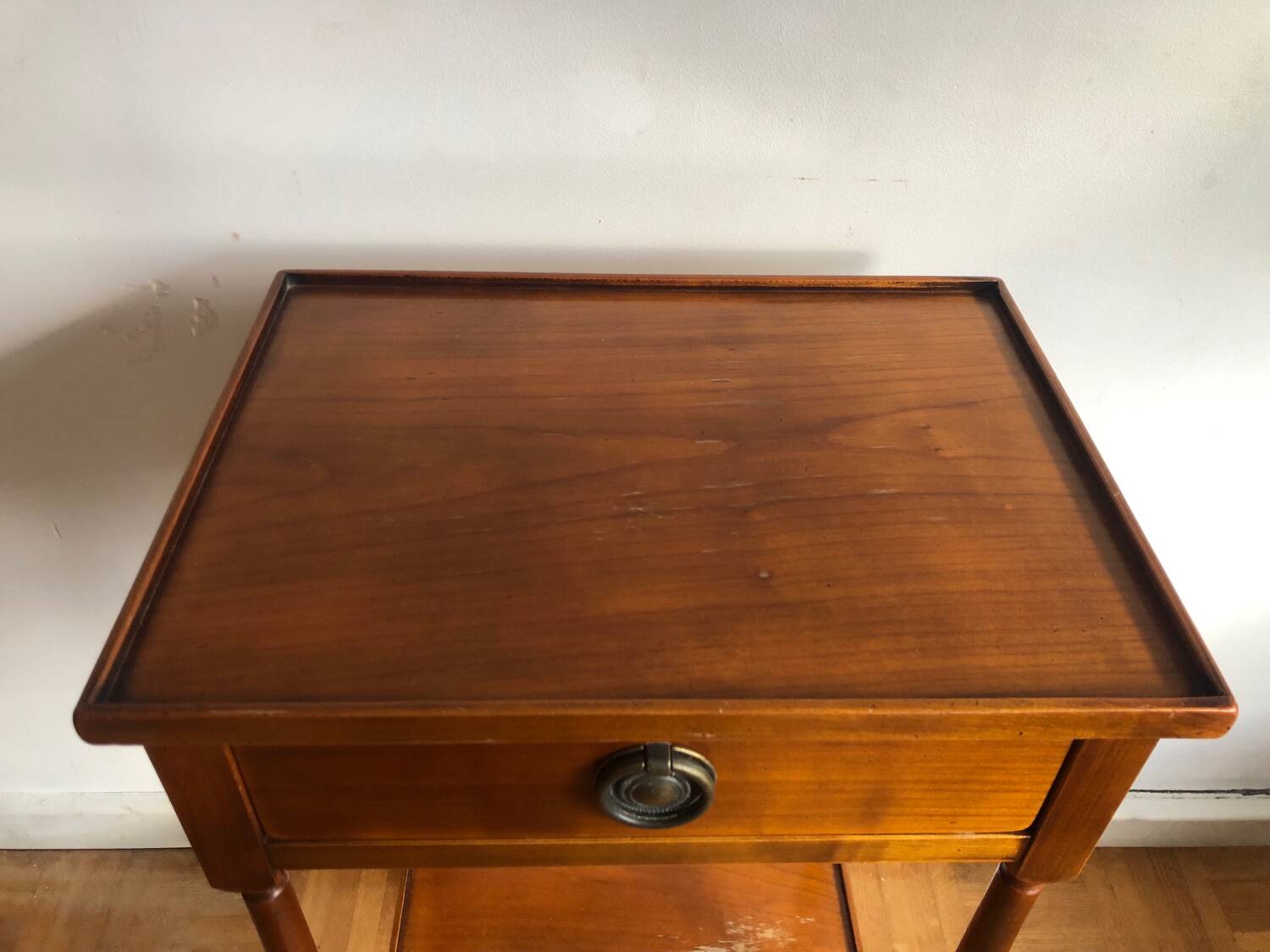 Classic bedside side table