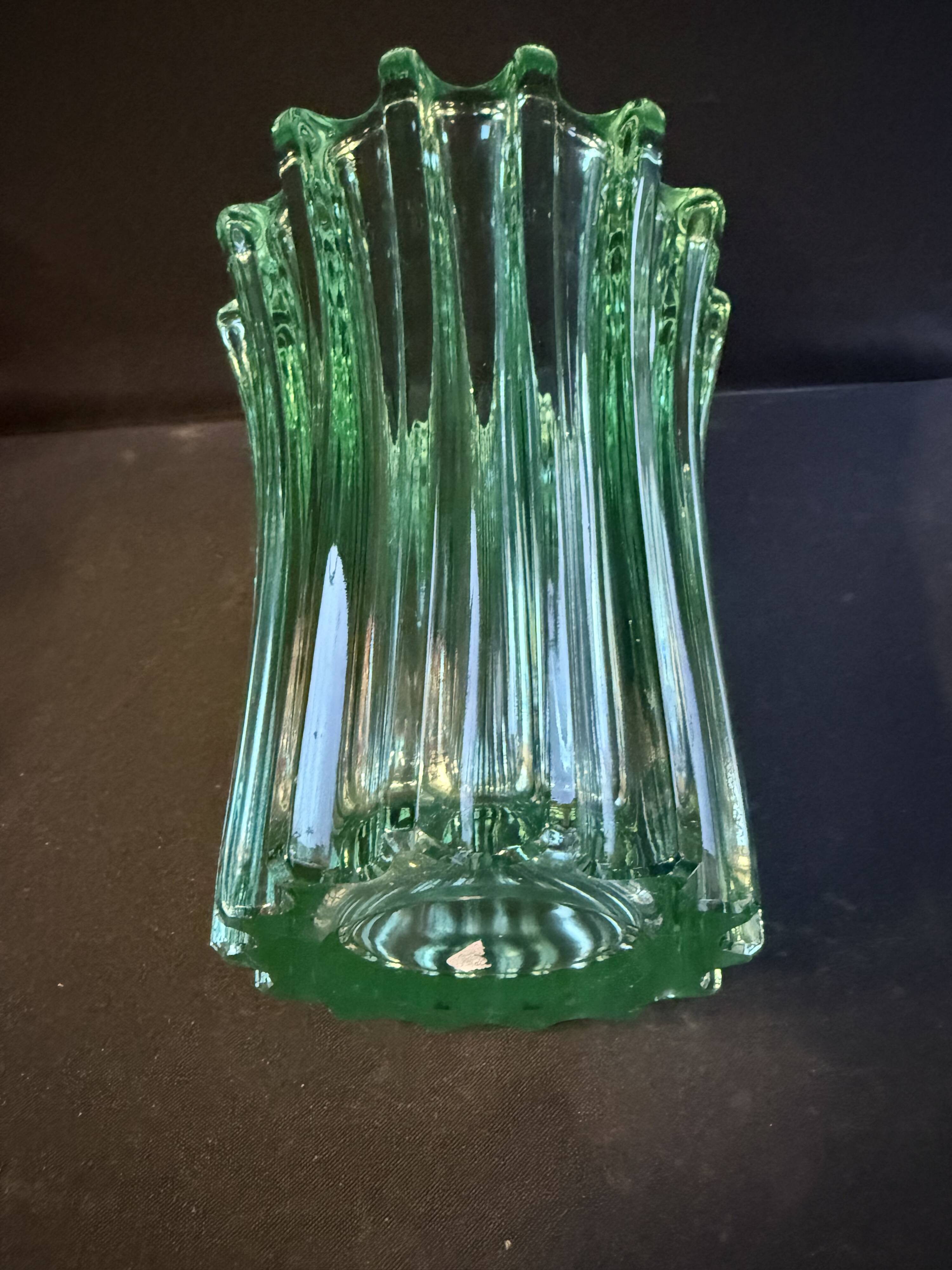 Large green Art Deco vase – Pierre d'Avesn