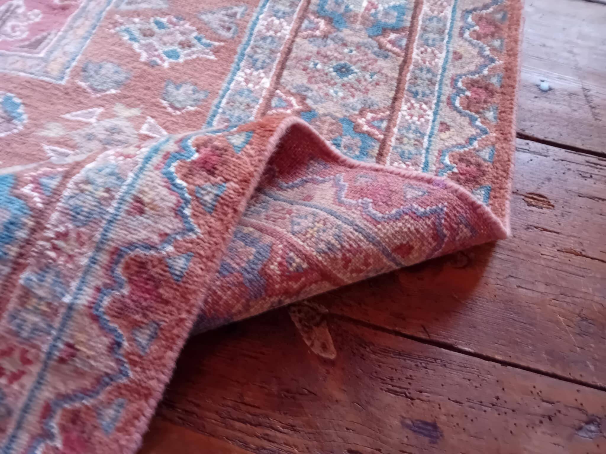 Handmade Pakistani Kafkazi Rug 180x131cm