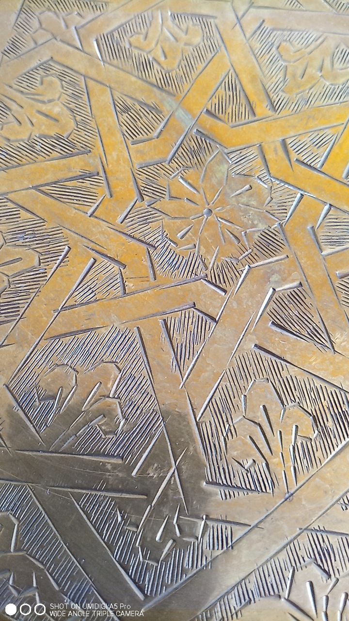 Brass dish - 24.5 cm - artisanal work