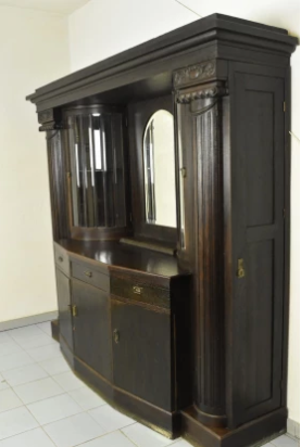 Dresser, 20th