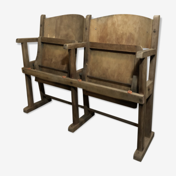 Paire de fauteuils de cinéma en bois
