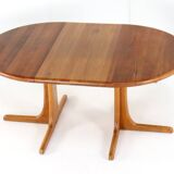 Round Danish 1x extendable teak dining table 'Kalundborg'