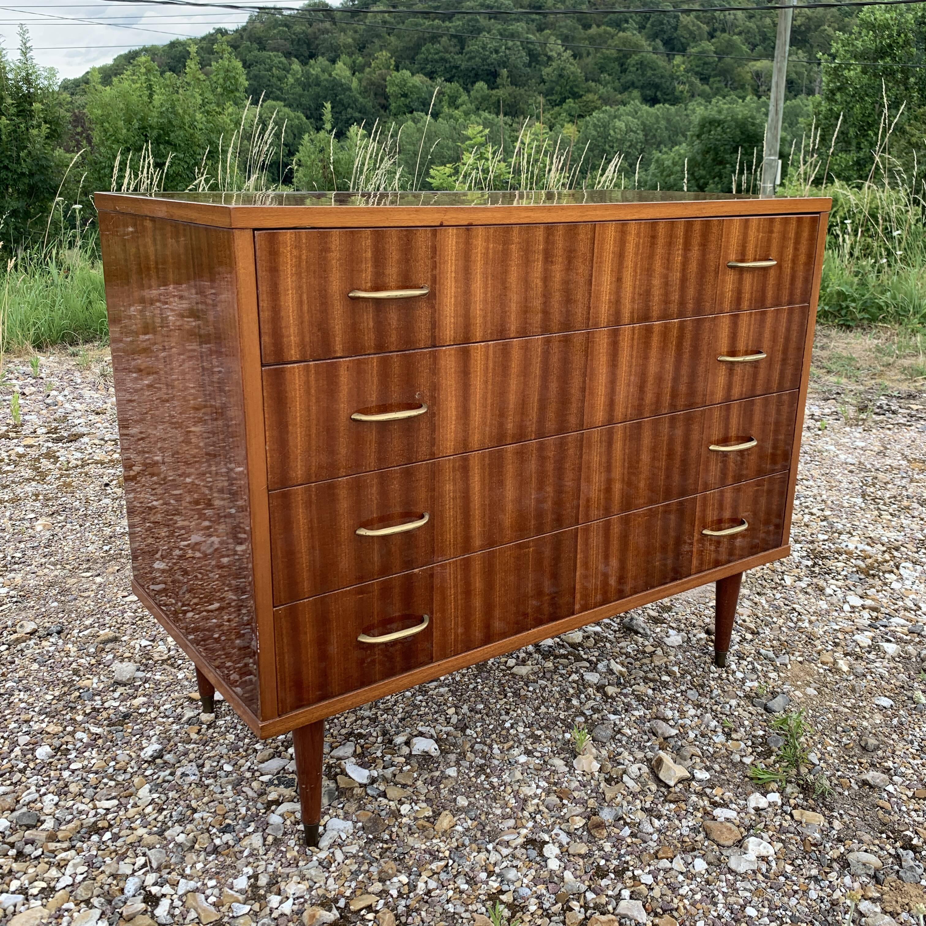Dresser 4 drawers in varnished veneer