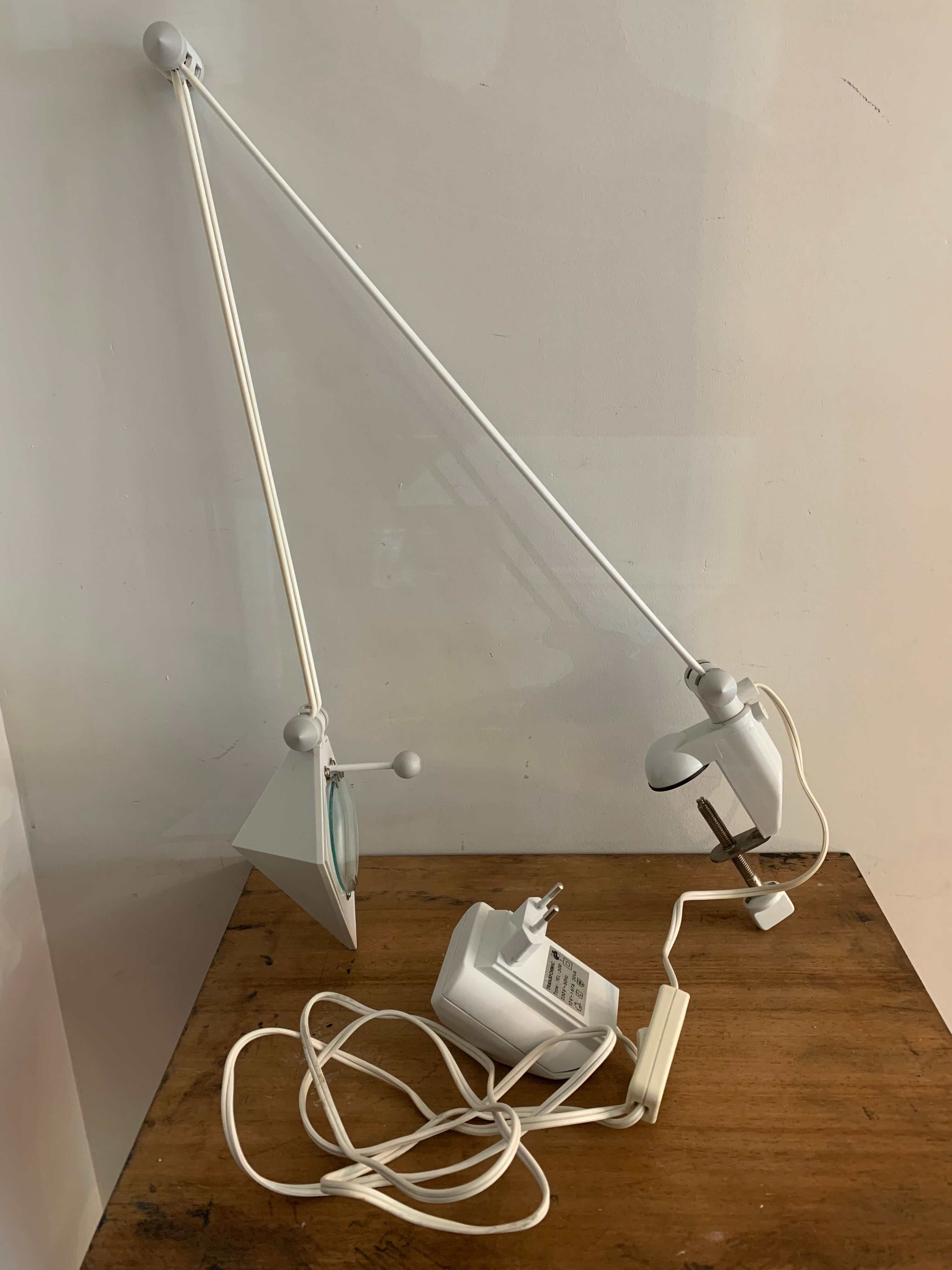White pyramid desk lamp embnched white pyramid Lungean and Pellmann 1980