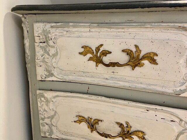 Painted chest of drawers
