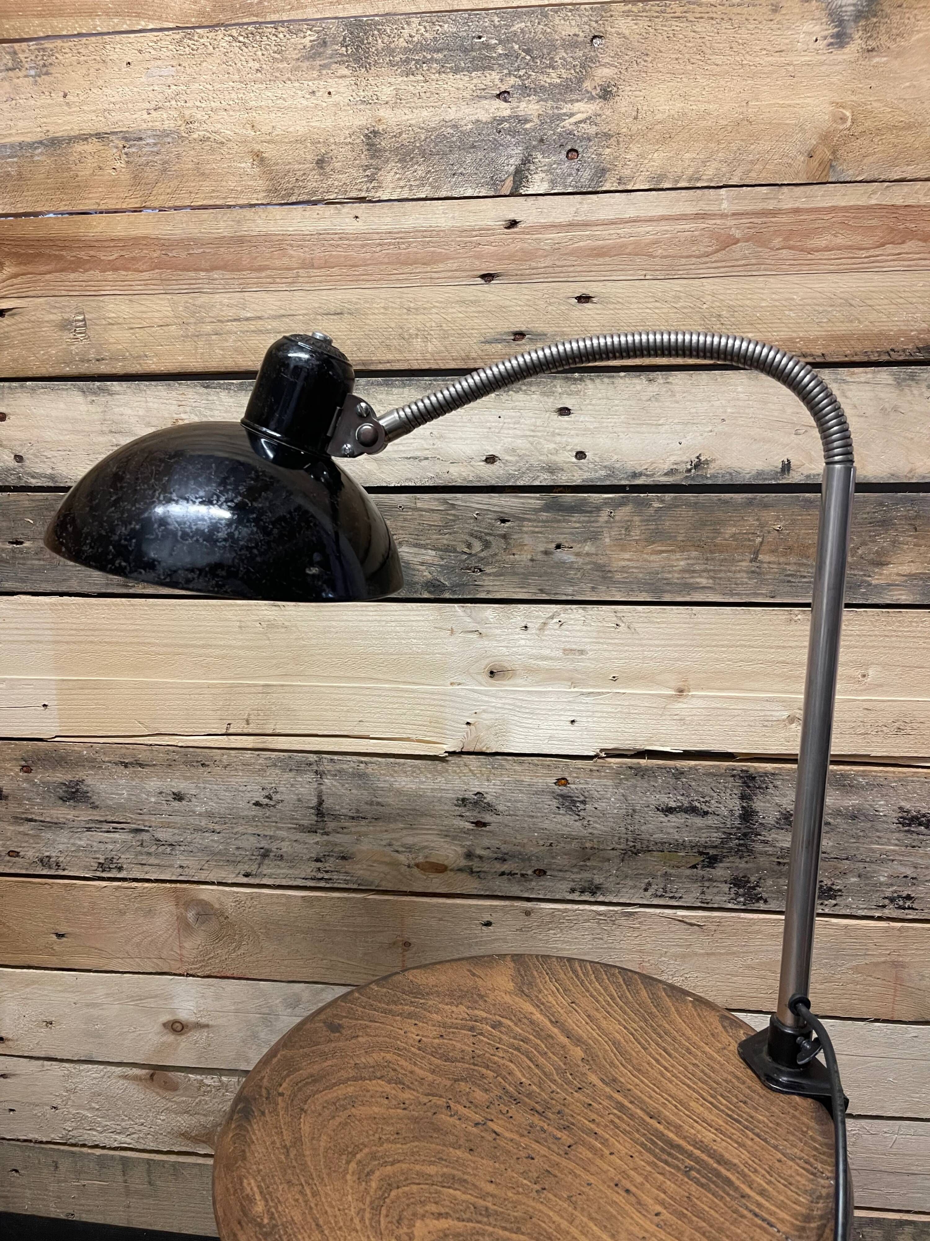 Lampe de table à pince Kaiser Idell Modèle 6740 des années 1940