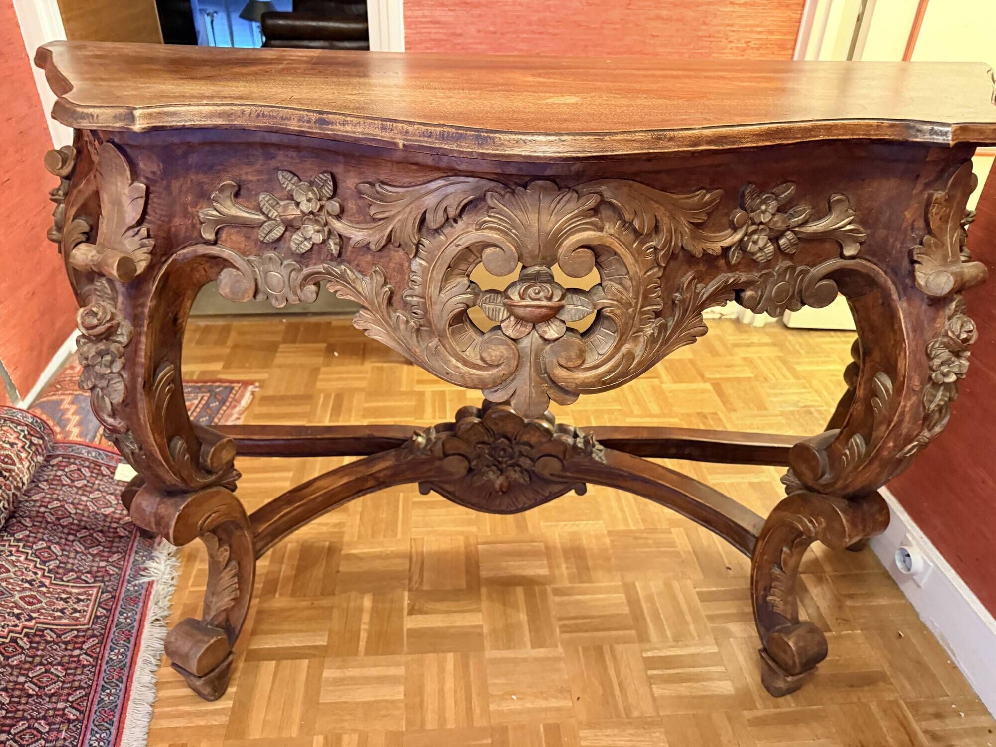 Antique carved wooden console – Louis XIV style – floral decoration