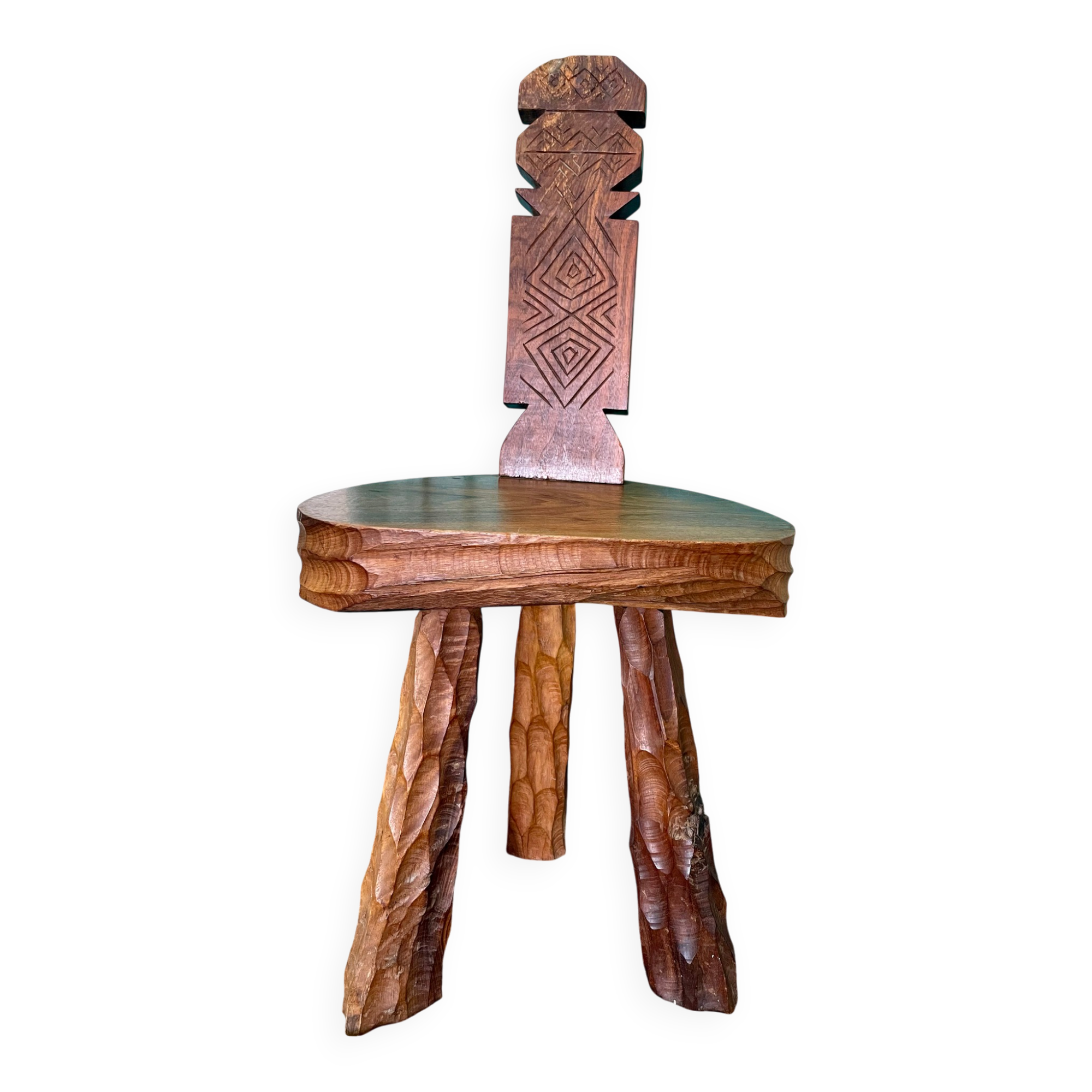 Very beautiful brutalist tripod chair.