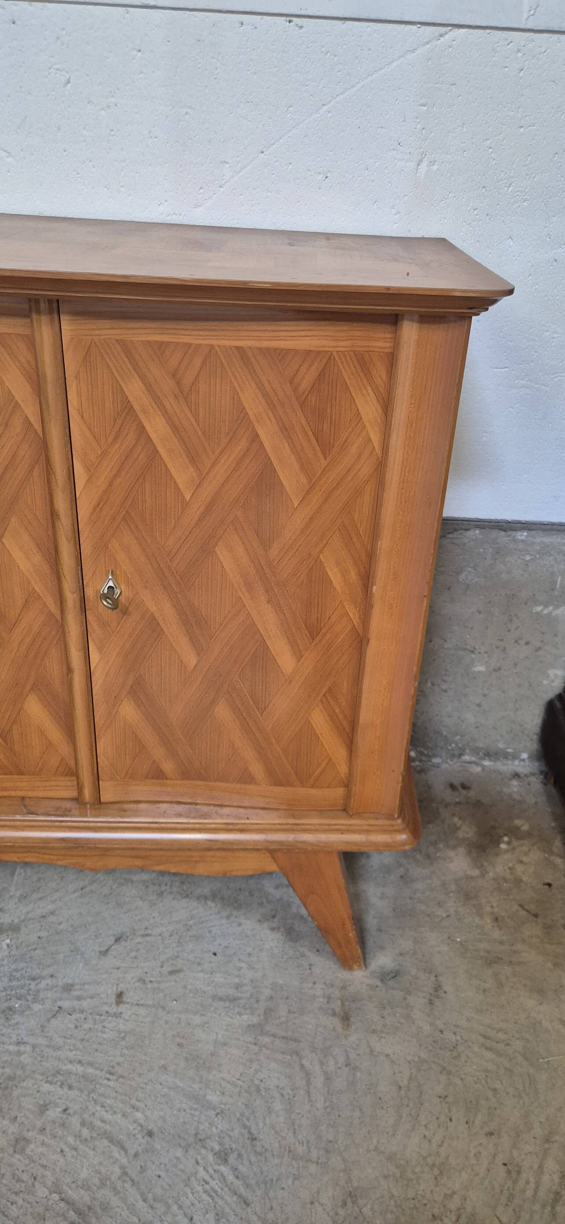 Enfilade 4 portes 1950-1960 pieds compas merisier