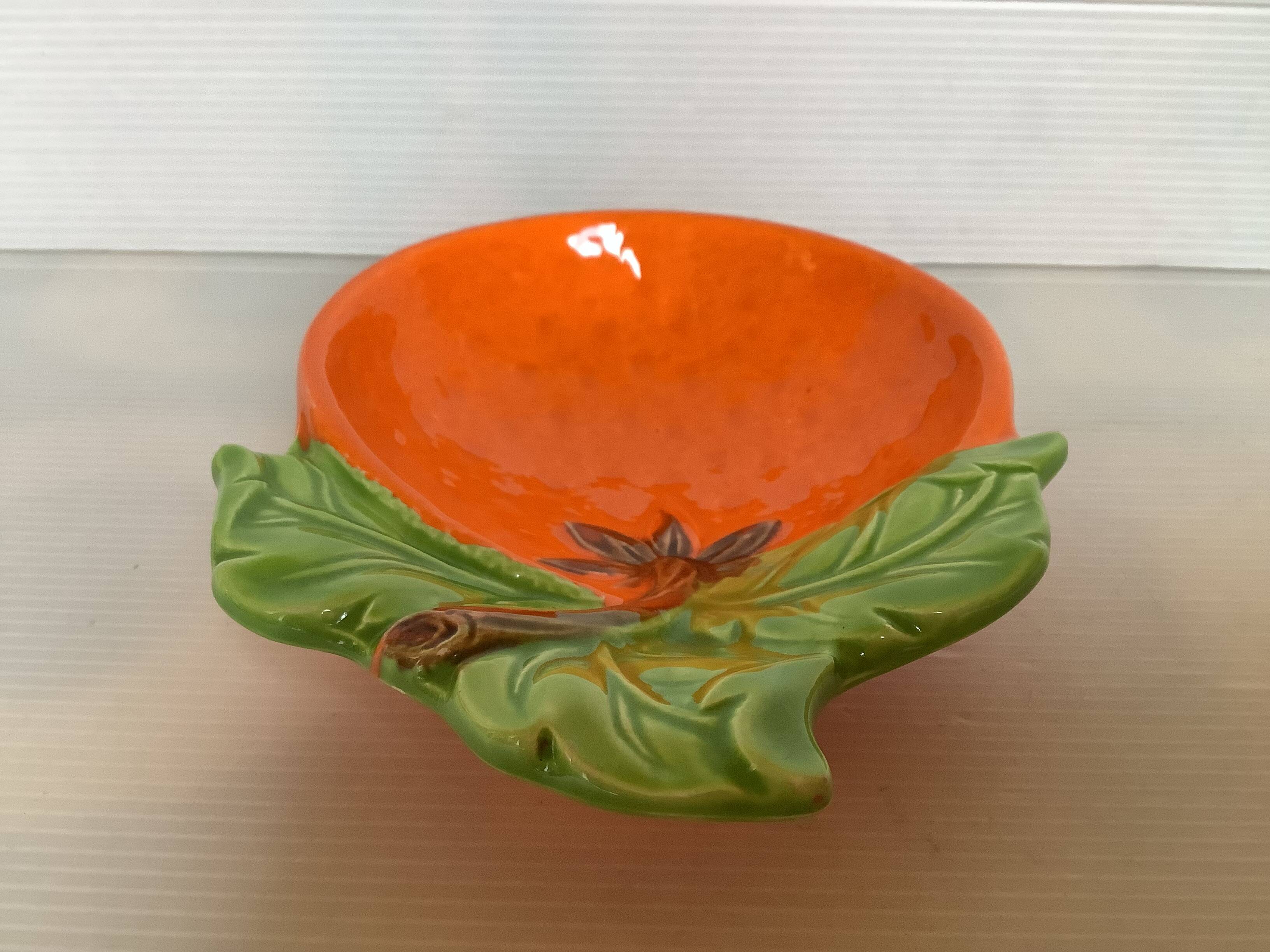 Empty fruit slip bowl pocket