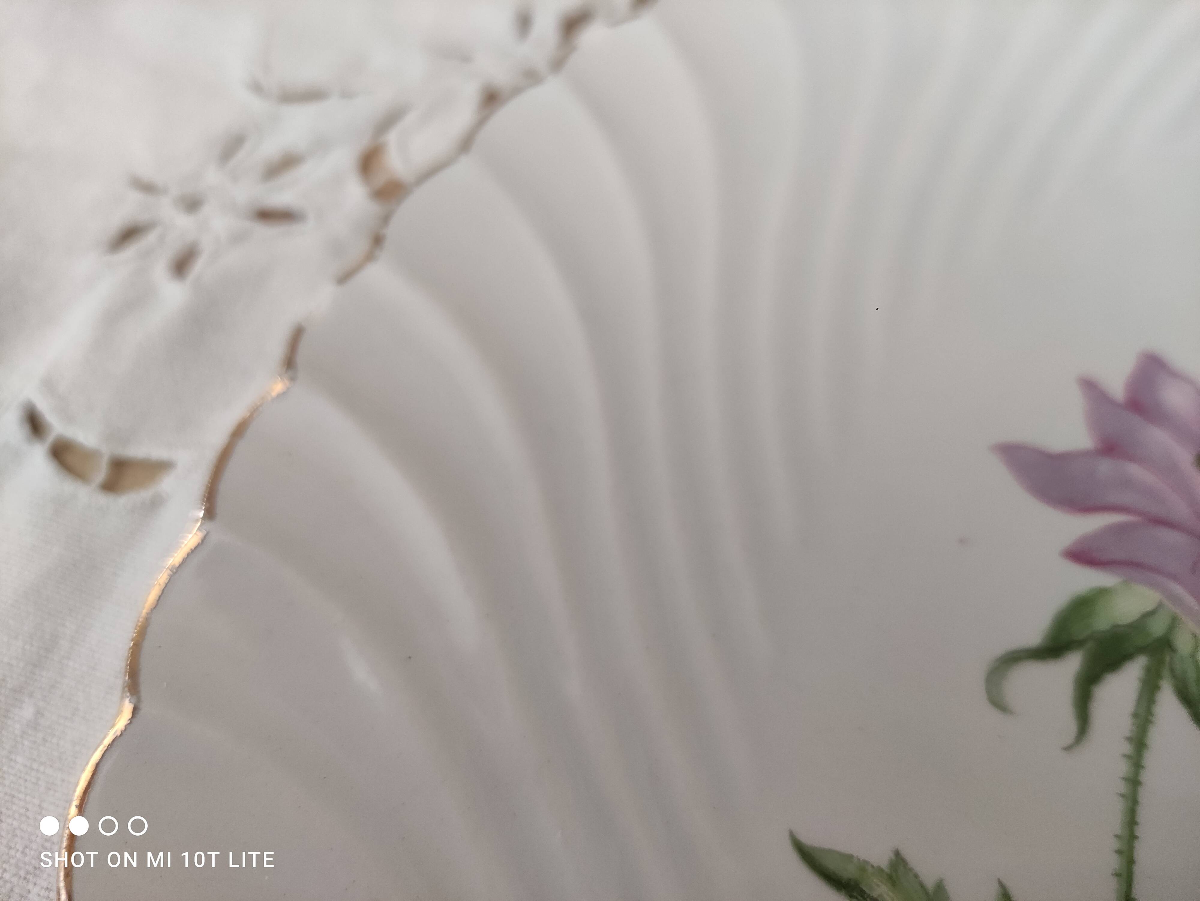 Round dish K&G Lunéville model Esterel