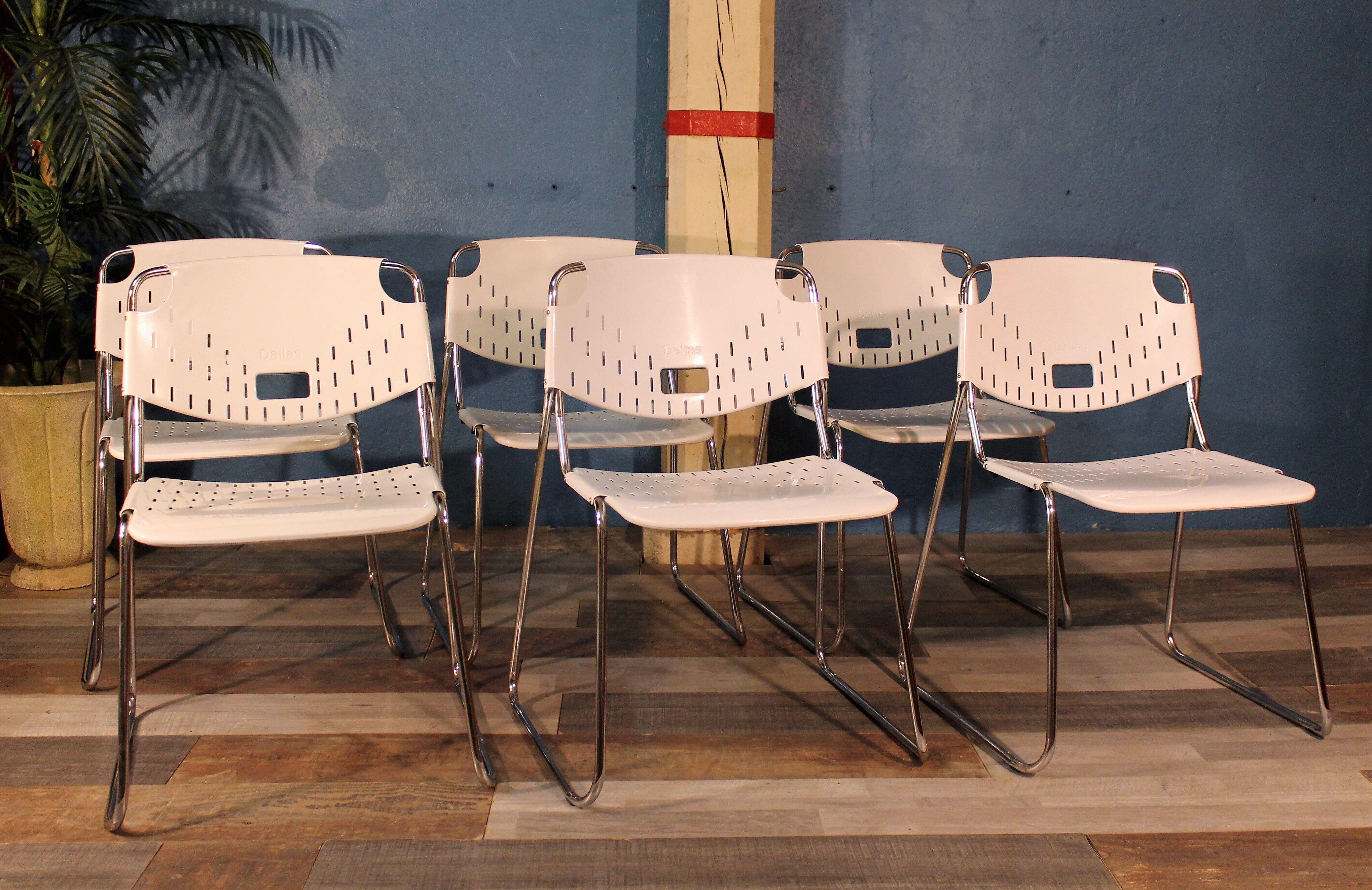 "Dallas" Favaretto Chairs 1975