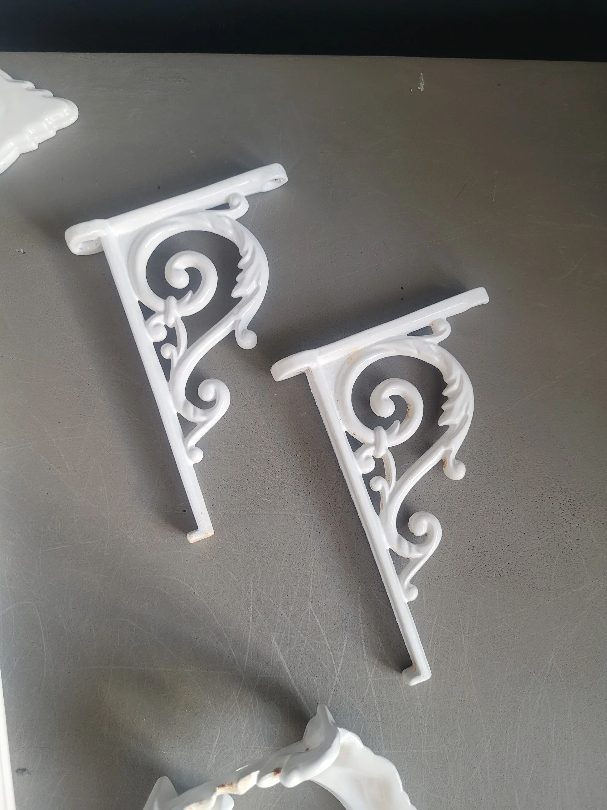 White enameled cast iron bathroom set