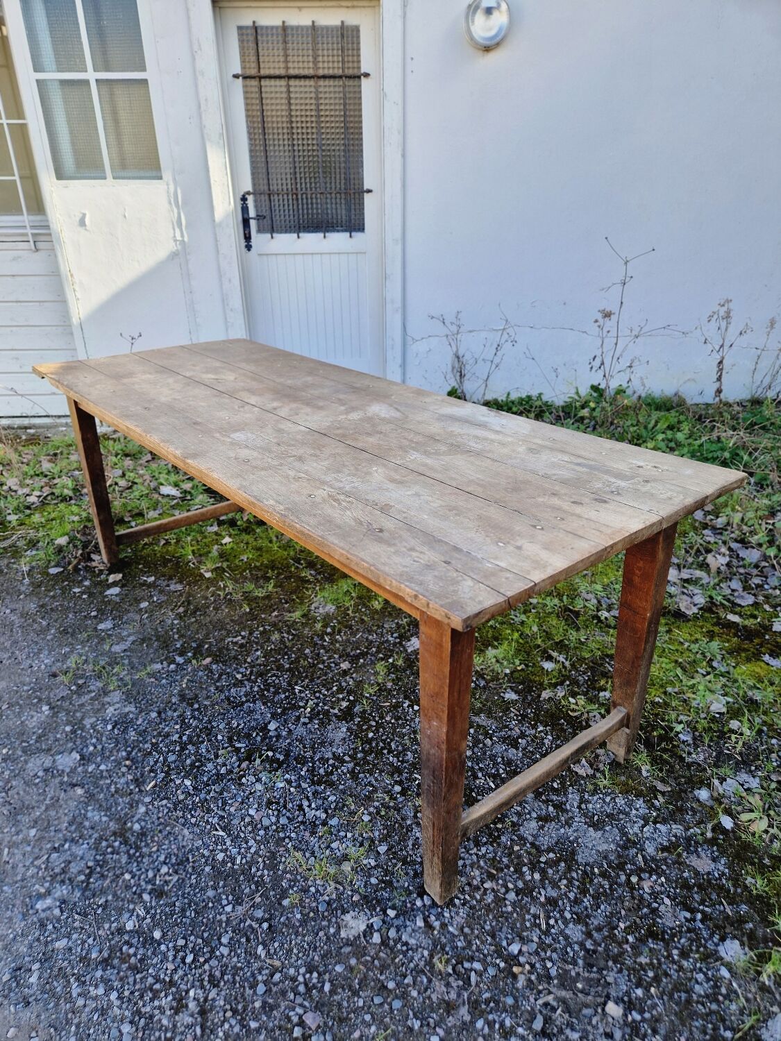 Farmhouse table