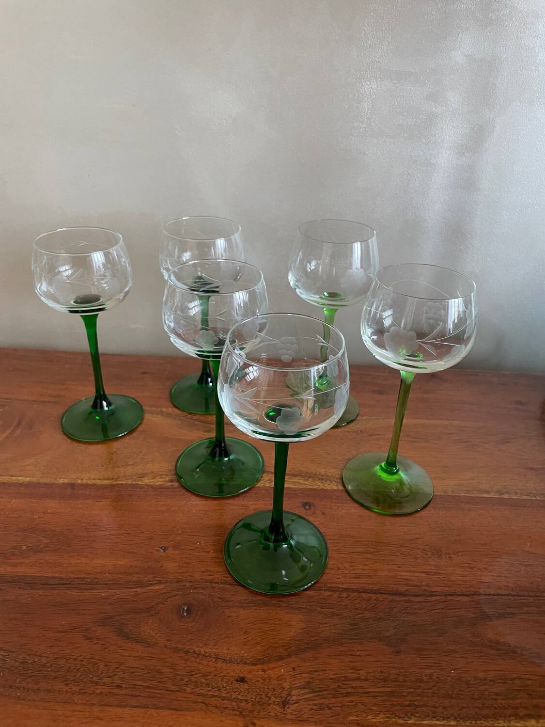 6 engraved wine glasses