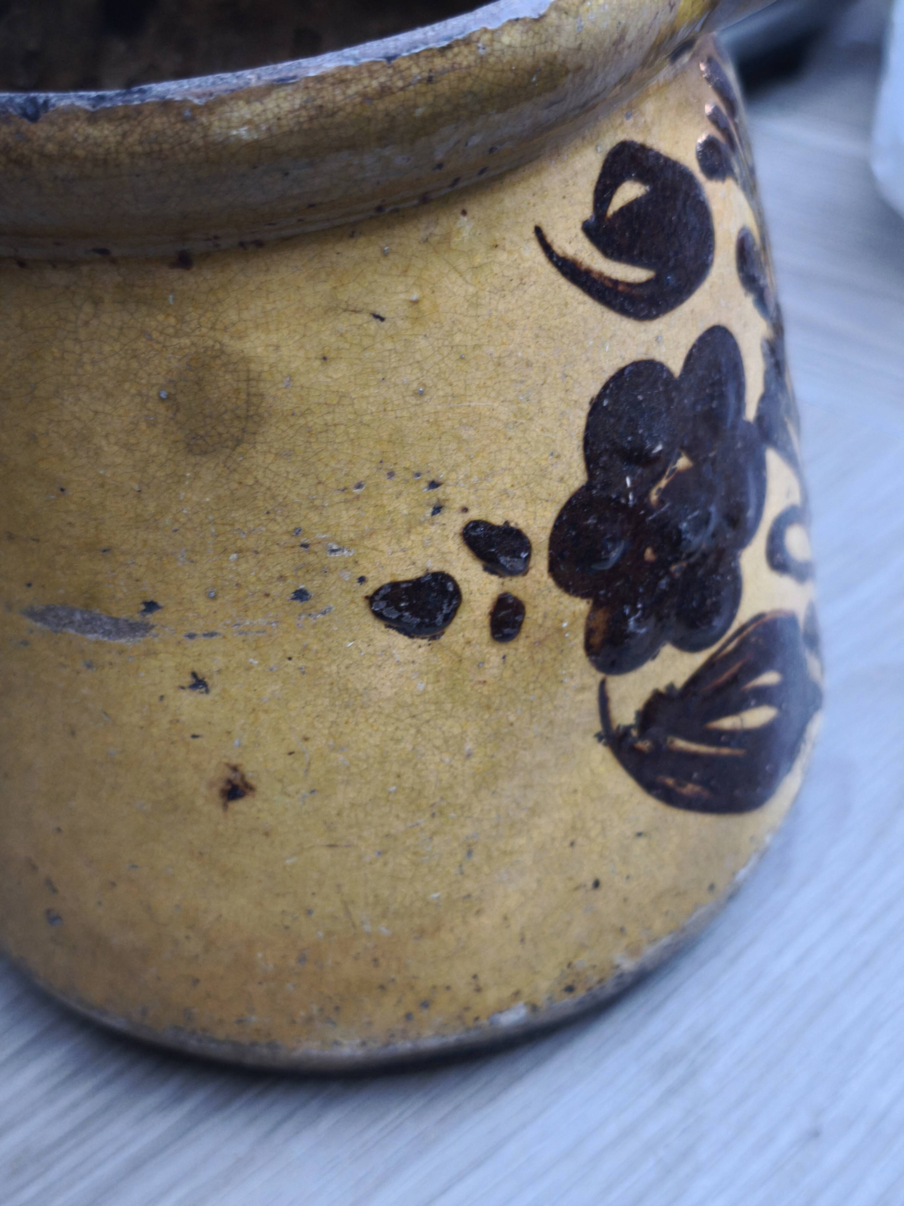 Ancient stoneware pot