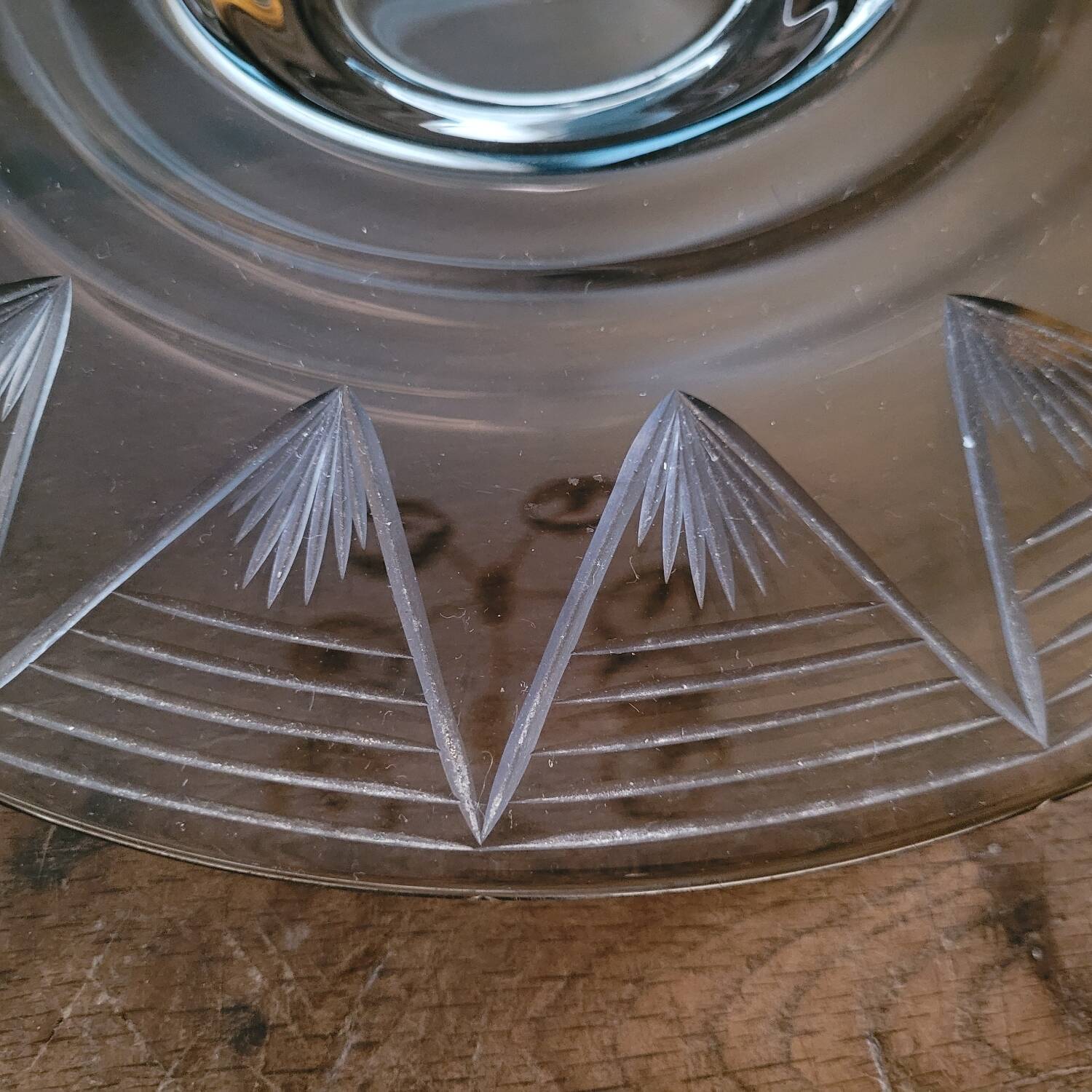 Smoked glass table centrepiece – mid-20th century design