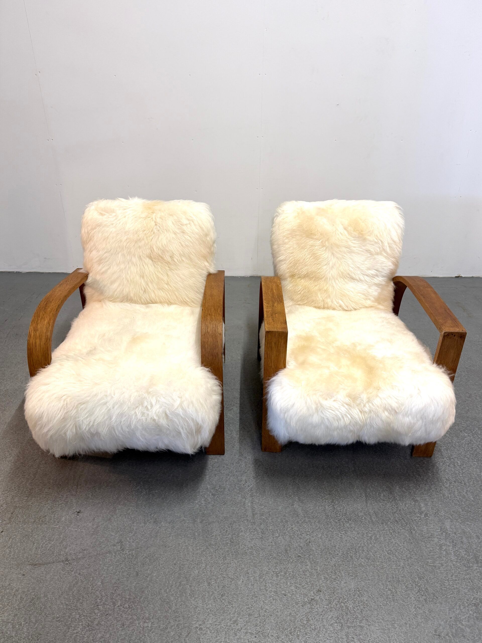 Fauteuils en peau de mouton Art Déco