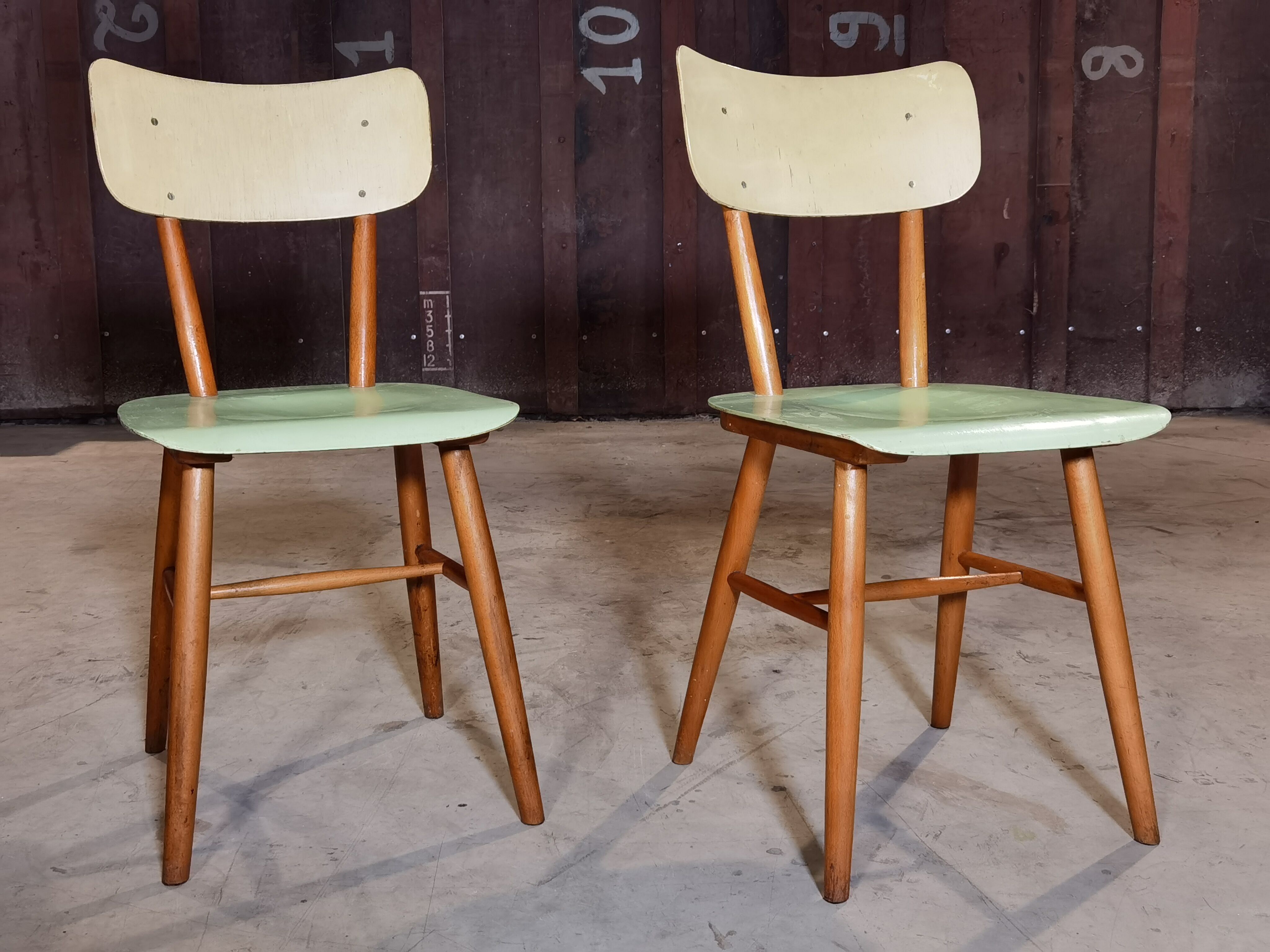 Pair of chairs Ton 1960 green/white