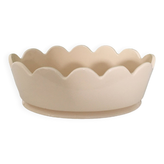 Ivory scalloped planter