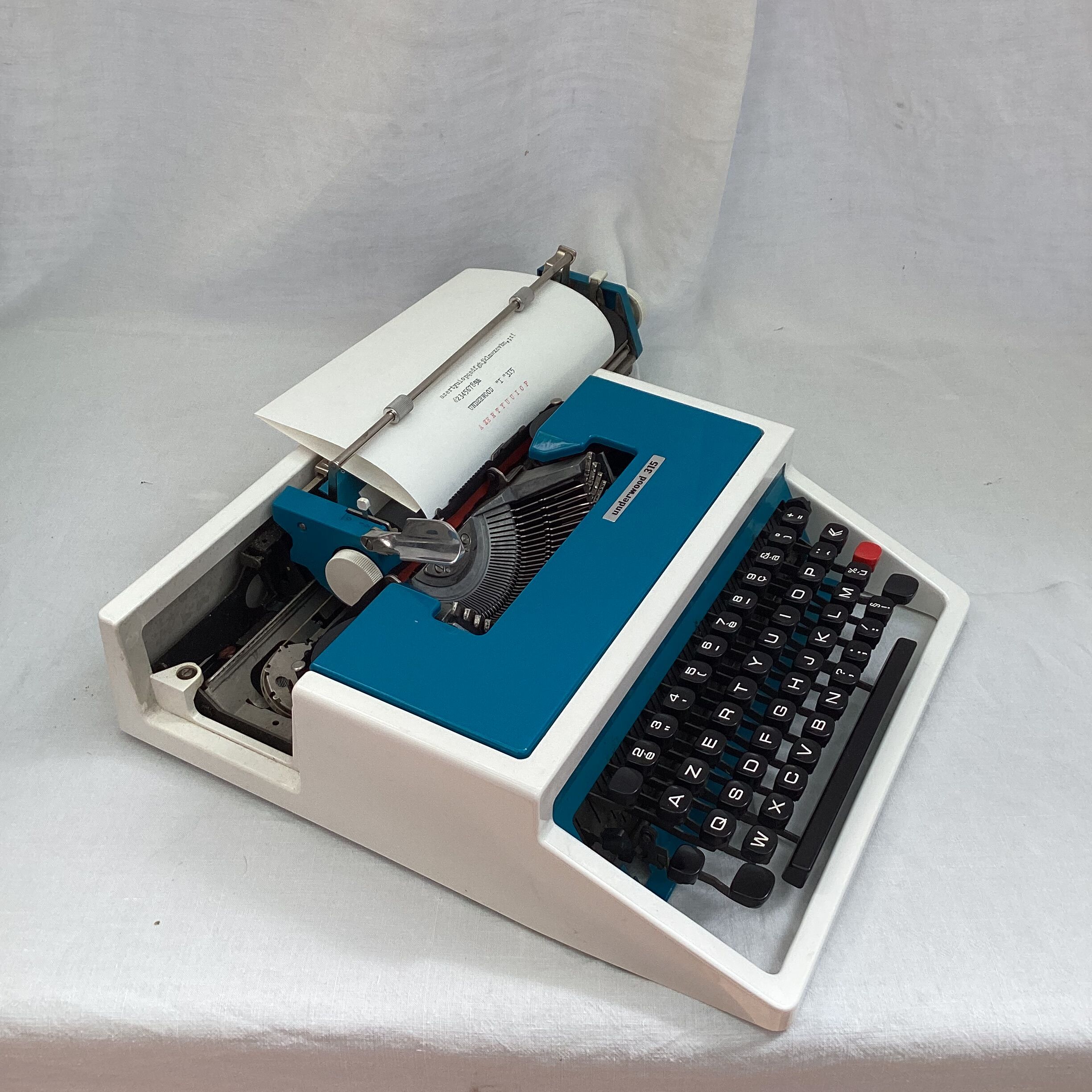 Typewriter Underwood 315