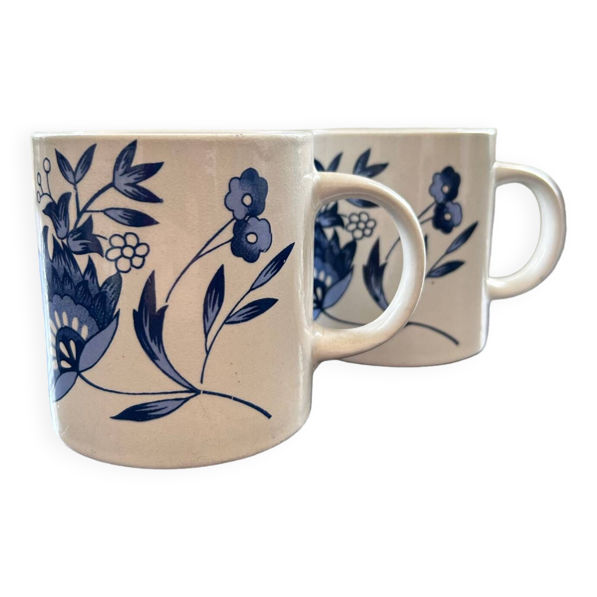 Pair of blue floral decor mugs