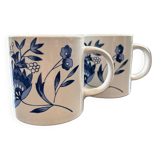 Pair of blue floral decor mugs
