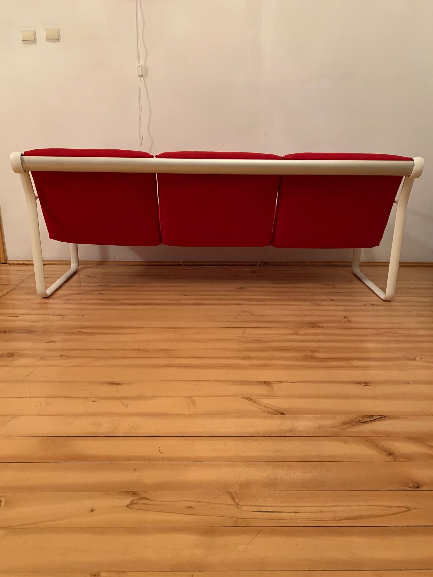 Designer sofa by Bruce Hannah and Andrew Morrison, Knoll from the '70s