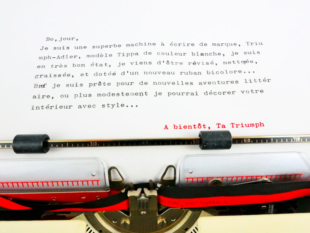 Triumph Adler Tippa white typewriter