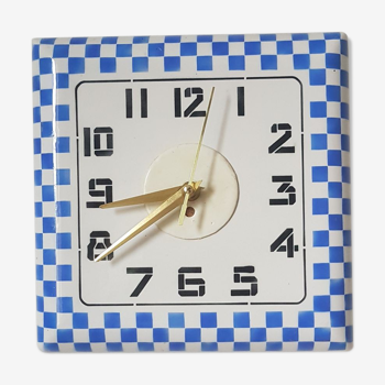 Horloge lustucru en faïence de Creil et Montereau