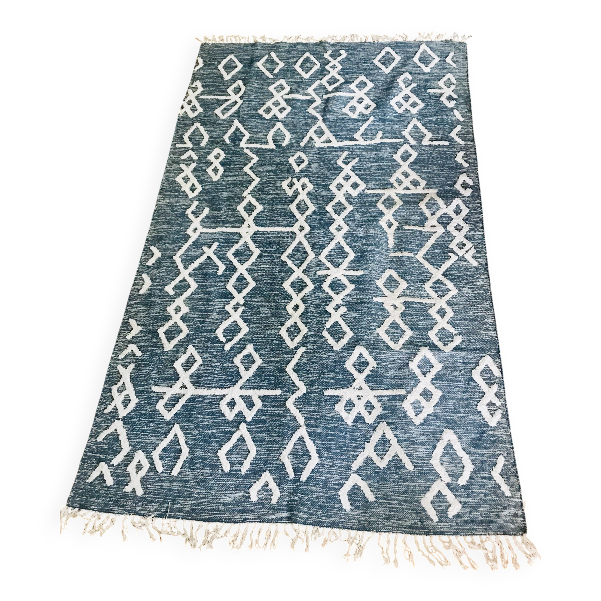 Soft cotton rug with Berber patterns