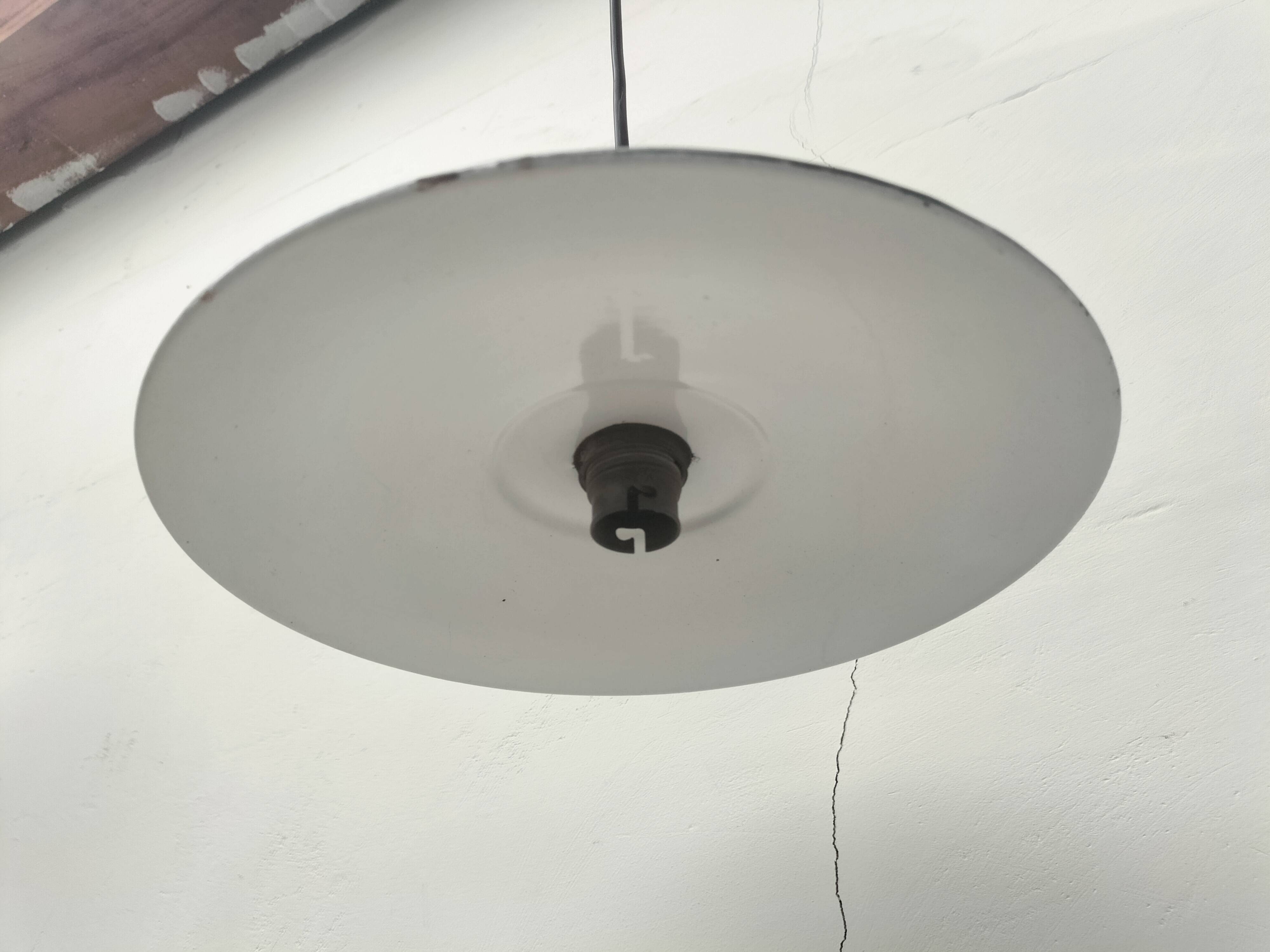 Suspensions tôle émaillée