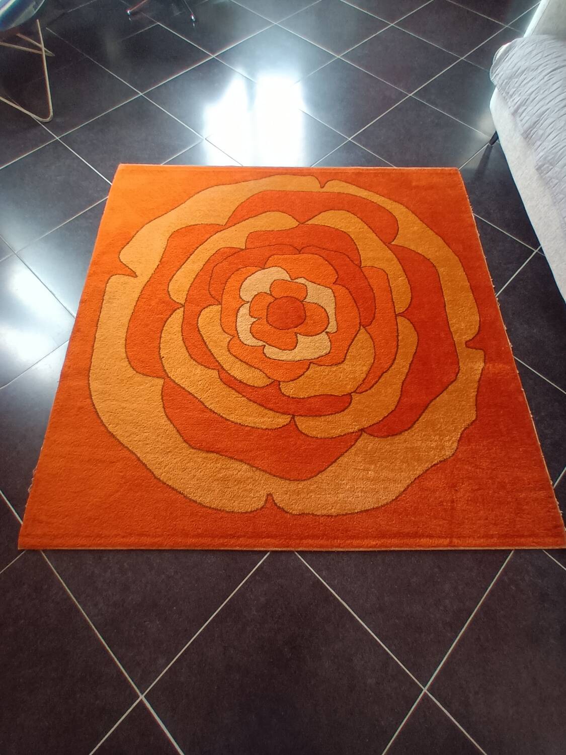 Vintage 1970 Space Age rug